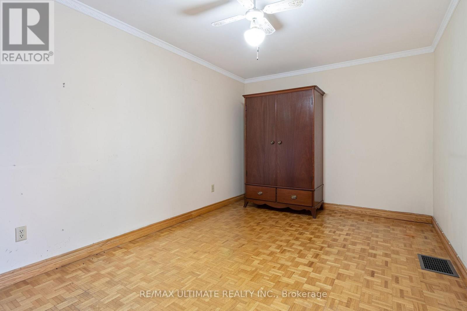 519 Douglas Avenue, Toronto, Ontario  M5M 1H7 - Photo 28 - C13690340