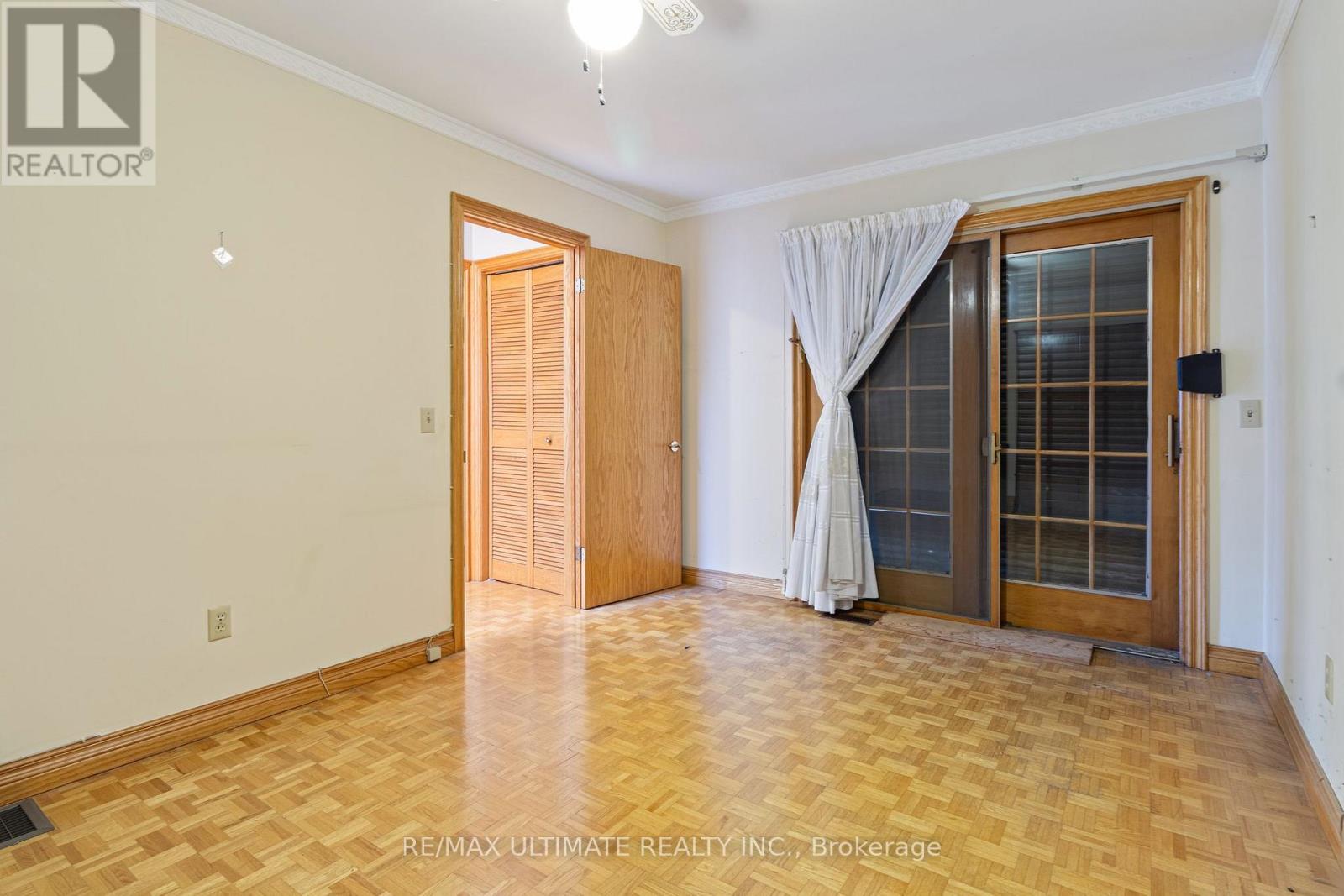 519 Douglas Avenue, Toronto, Ontario  M5M 1H7 - Photo 29 - C13690340