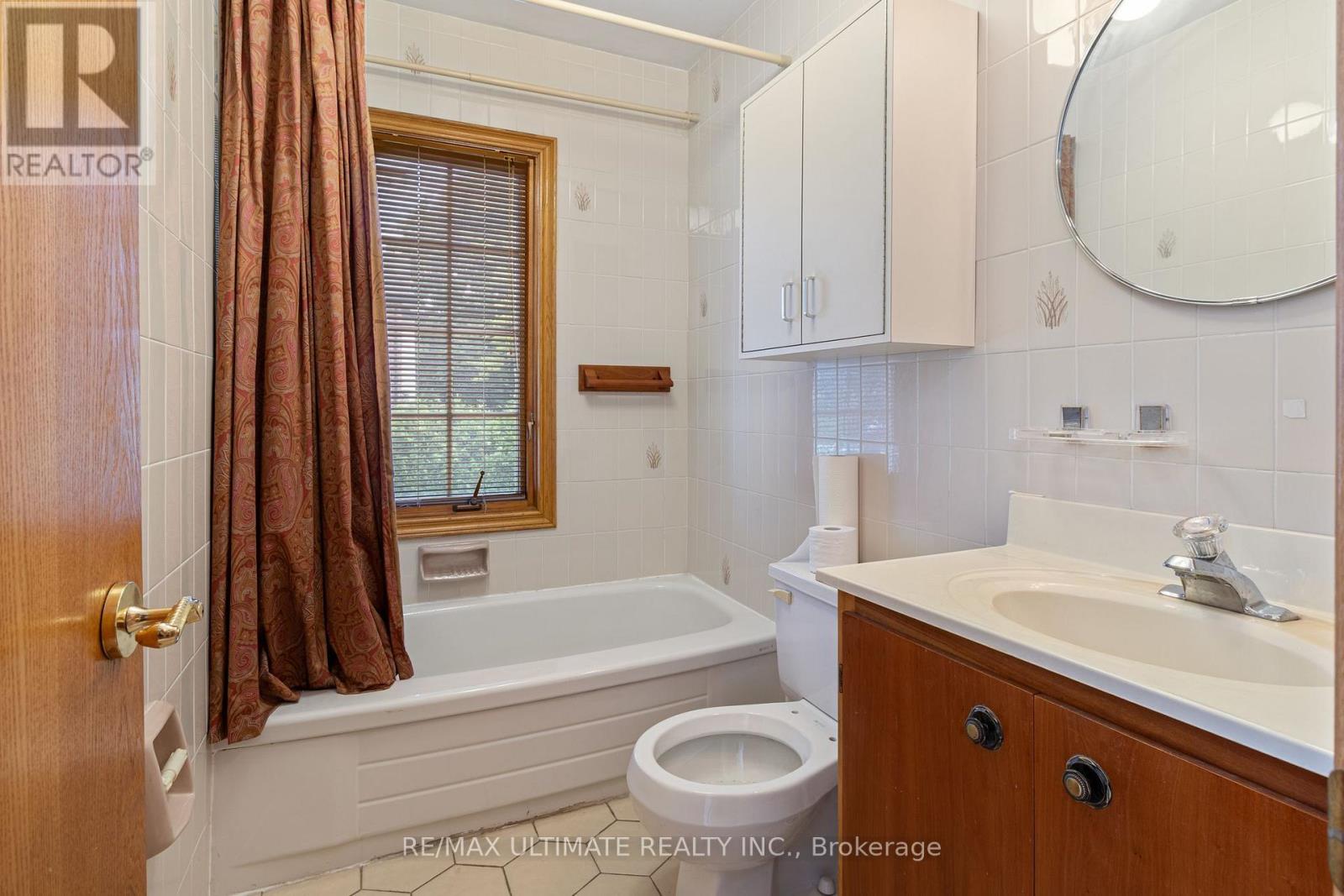 519 Douglas Avenue, Toronto, Ontario  M5M 1H7 - Photo 30 - C13690340