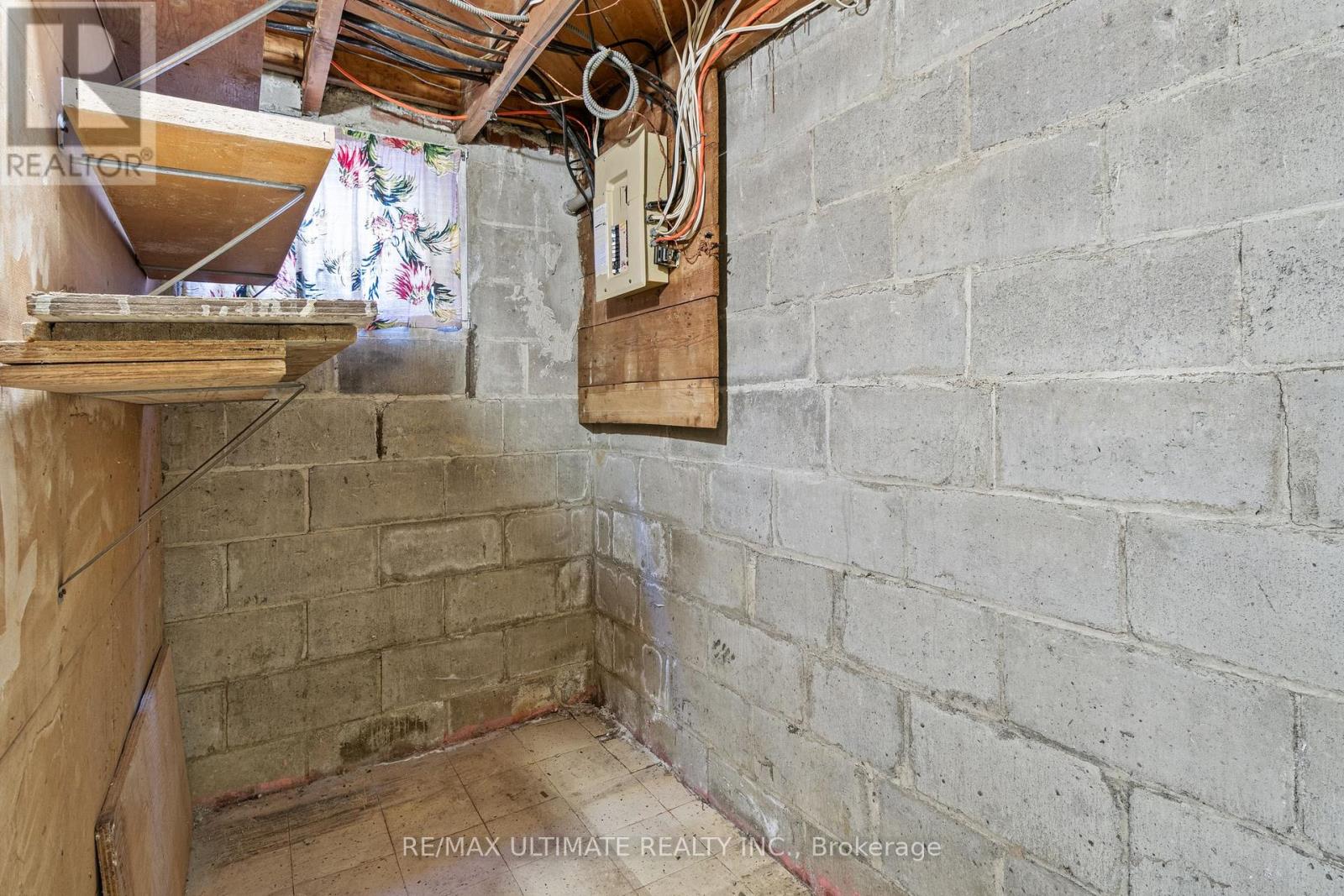 519 Douglas Avenue, Toronto, Ontario  M5M 1H7 - Photo 36 - C13690340