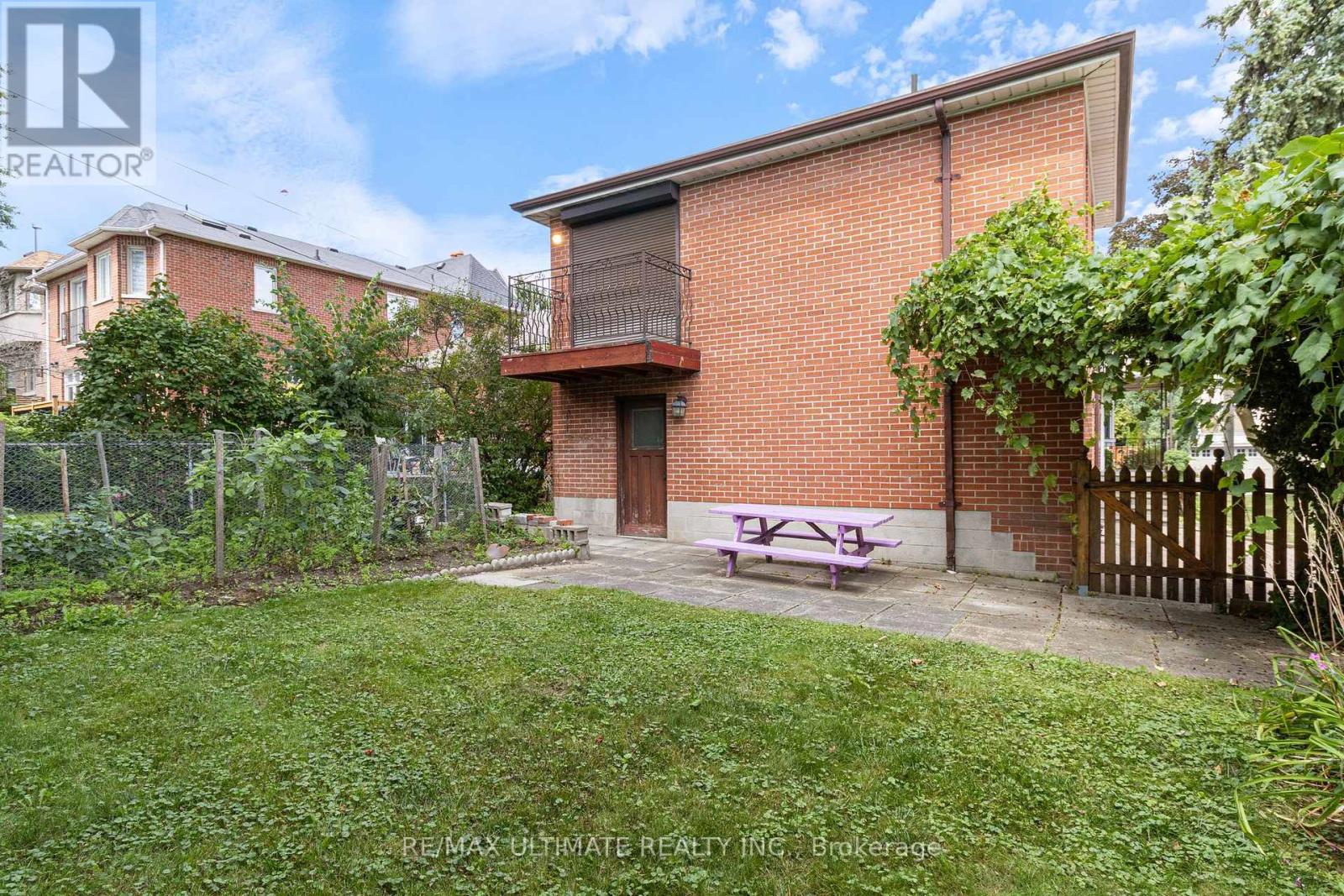 519 Douglas Avenue, Toronto, Ontario  M5M 1H7 - Photo 40 - C13690340
