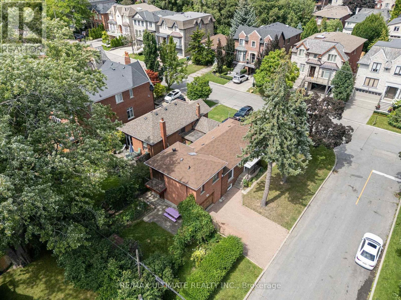 519 Douglas Avenue, Toronto, Ontario  M5M 1H7 - Photo 42 - C13690340