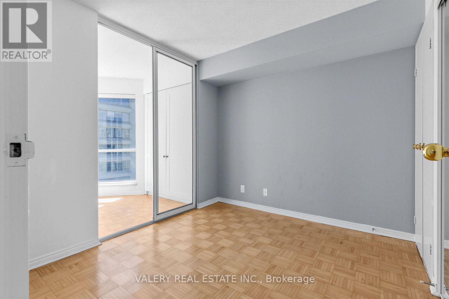 2910 - 10 Yonge Street, Toronto, Ontario  M5E 1R4 - Photo 12 - C13690380