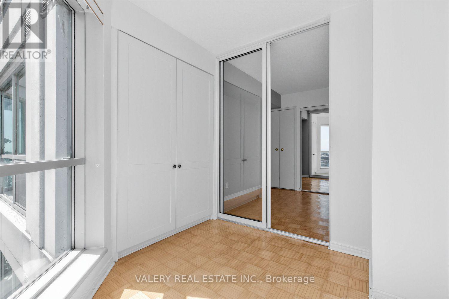 2910 - 10 Yonge Street, Toronto, Ontario  M5E 1R4 - Photo 16 - C13690380