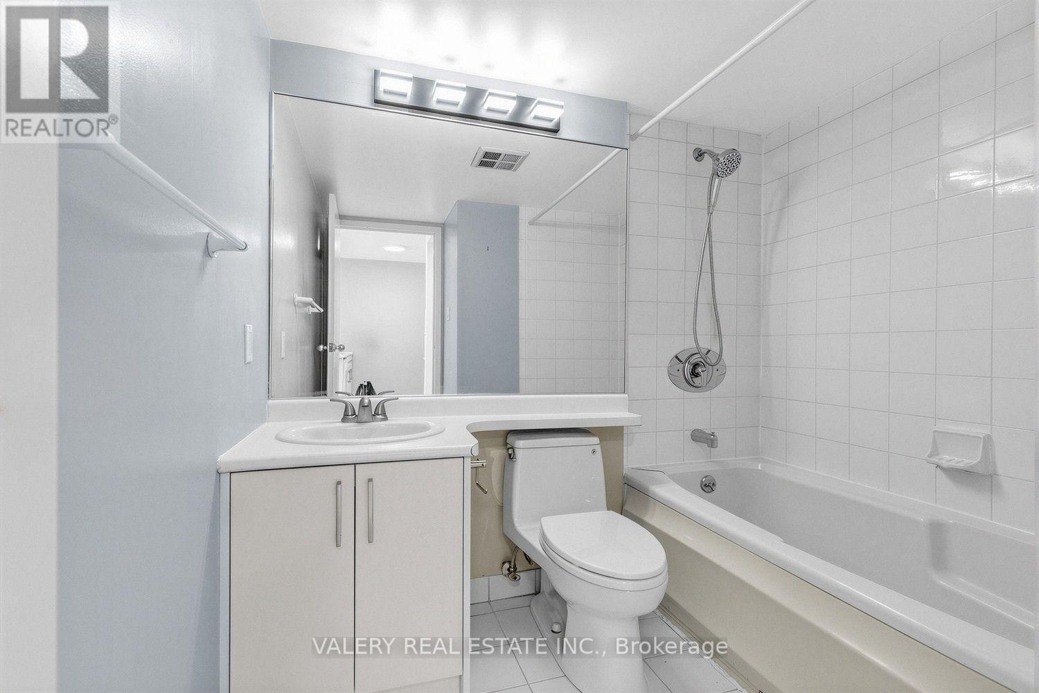 2910 - 10 Yonge Street, Toronto, Ontario  M5E 1R4 - Photo 19 - C13690380