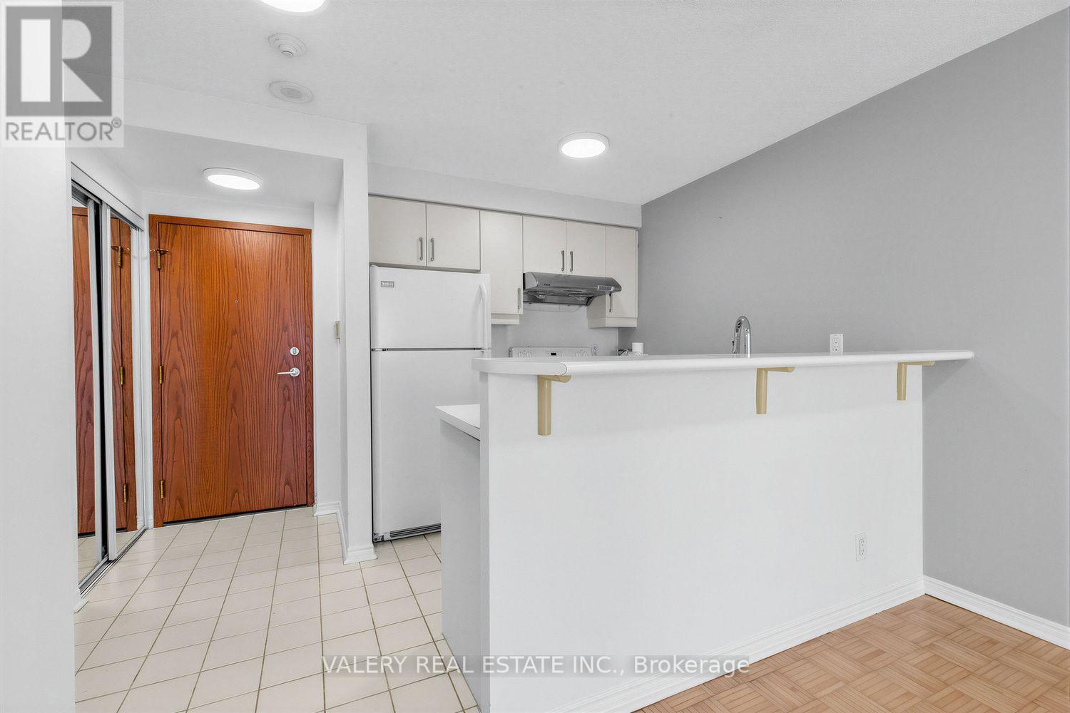 2910 - 10 Yonge Street, Toronto, Ontario  M5E 1R4 - Photo 3 - C13690380