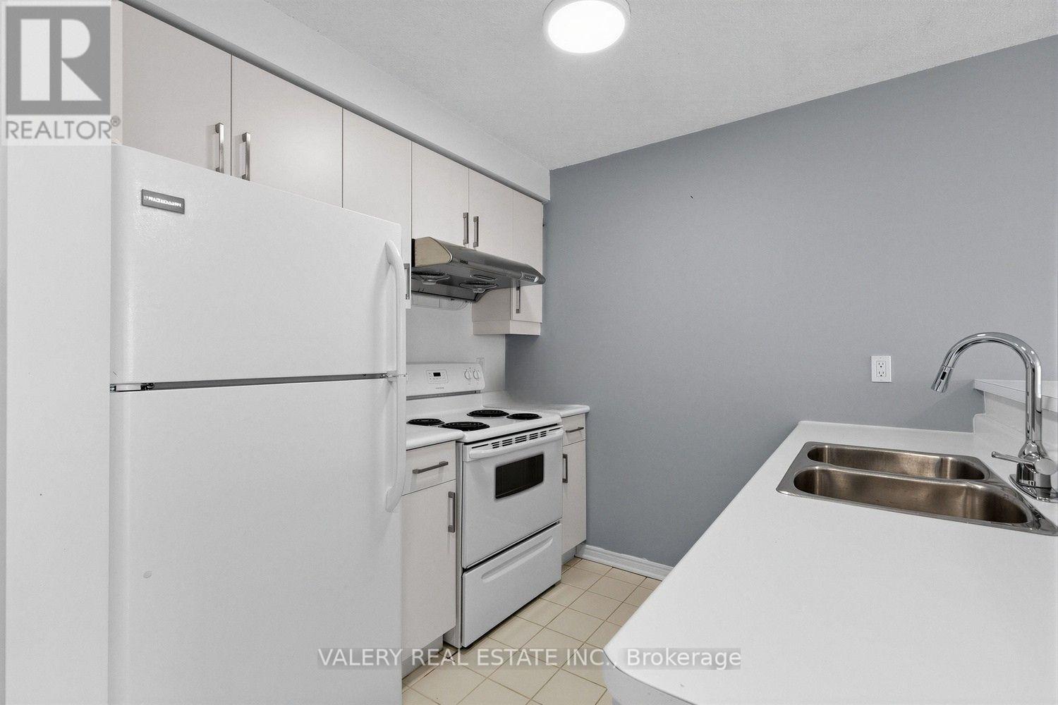 2910 - 10 Yonge Street, Toronto, Ontario  M5E 1R4 - Photo 5 - C13690380