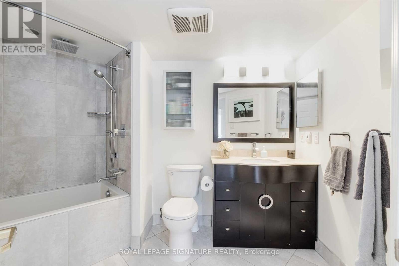 Th5 - 11 Broadway Avenue, Toronto, Ontario  M4P 1T7 - Photo 21 - C13690432