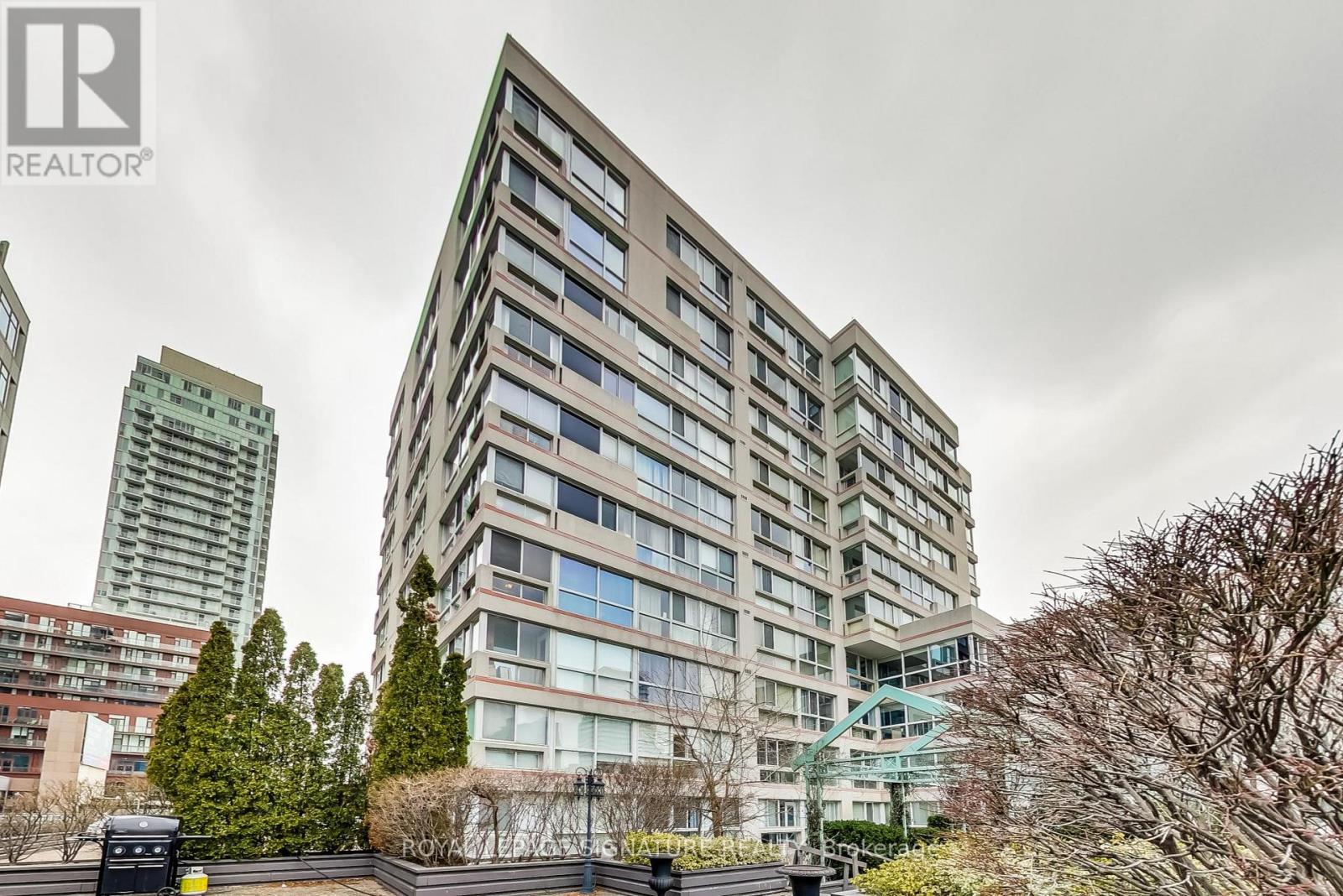 Th5 - 11 Broadway Avenue, Toronto, Ontario  M4P 1T7 - Photo 3 - C13690432