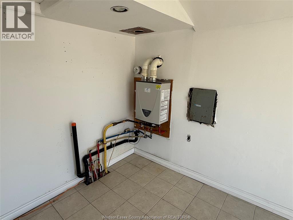 5163 Walker Road Unit# B, Tecumseh, Ontario  N9A 6J3 - Photo 16 - 26020076