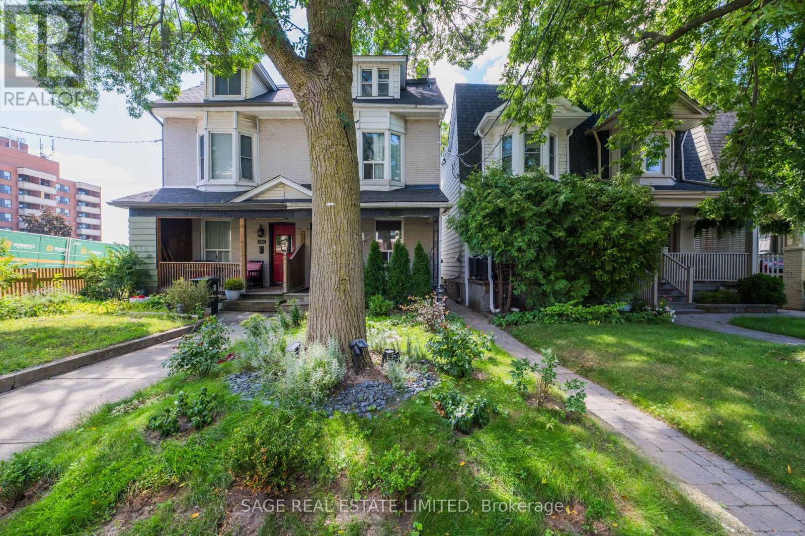 241 Langley Avenue, Toronto, Ontario  M4K 1C1 - Photo 41 - E13690344