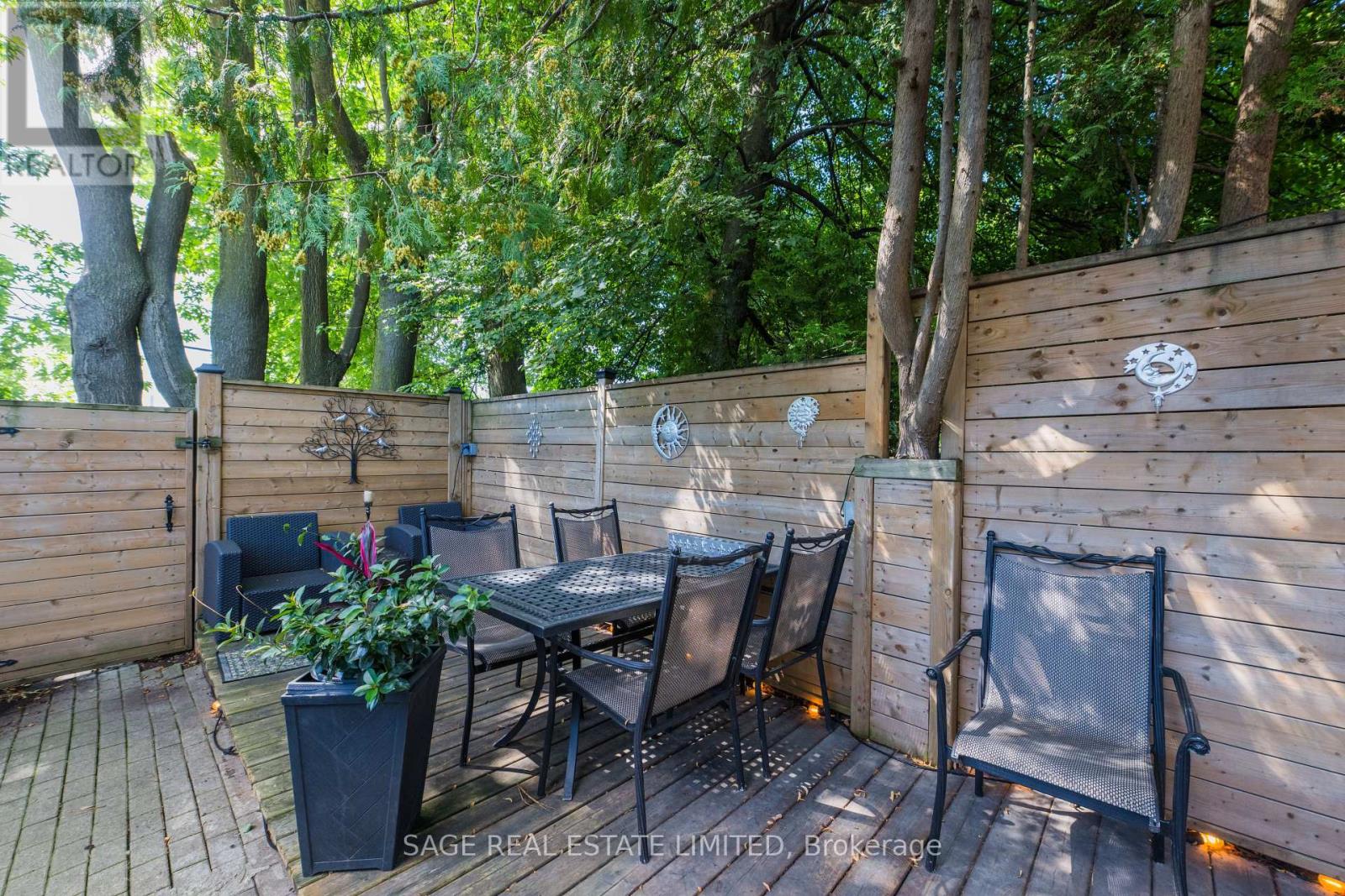 241 Langley Avenue, Toronto, Ontario  M4K 1C1 - Photo 43 - E13690344