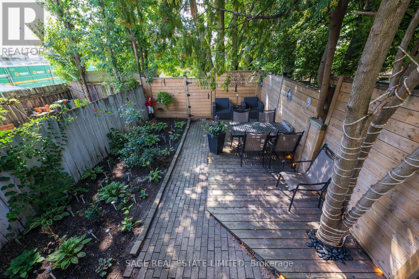 241 Langley Avenue, Toronto, Ontario  M4K 1C1 - Photo 44 - E13690344