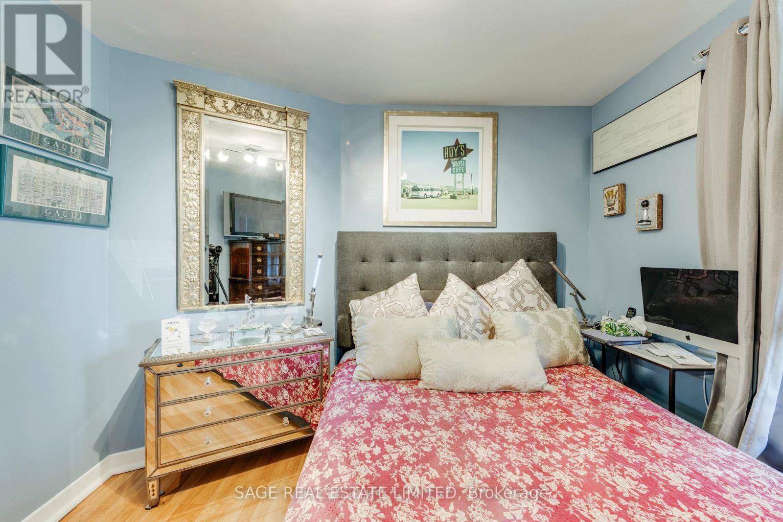 241 Langley Avenue, Toronto, Ontario  M4K 1C1 - Photo 8 - E13690344