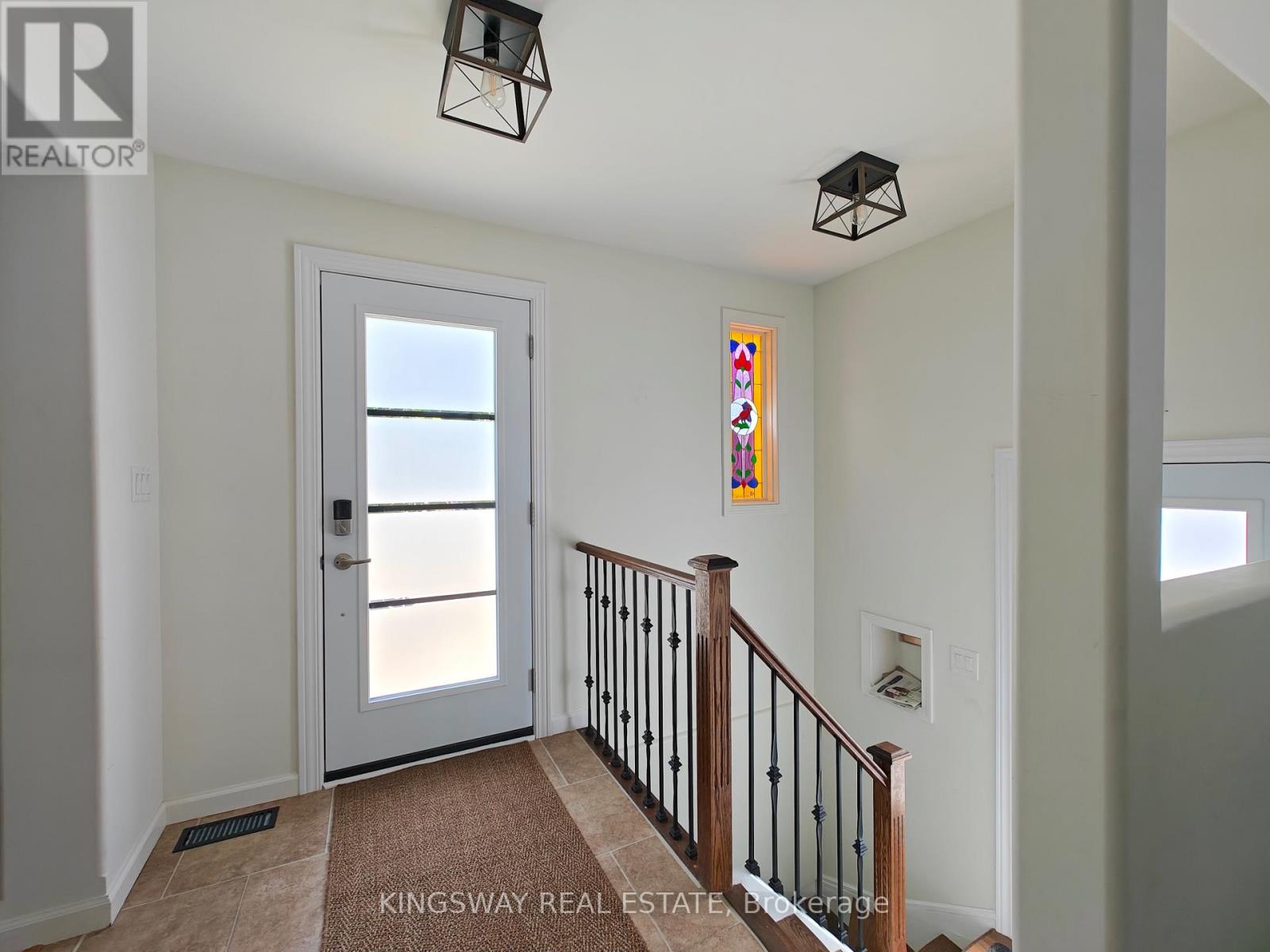 848 Grierson Street, Oshawa, Ontario L1G 5J9 - Photo 2 - E13690434