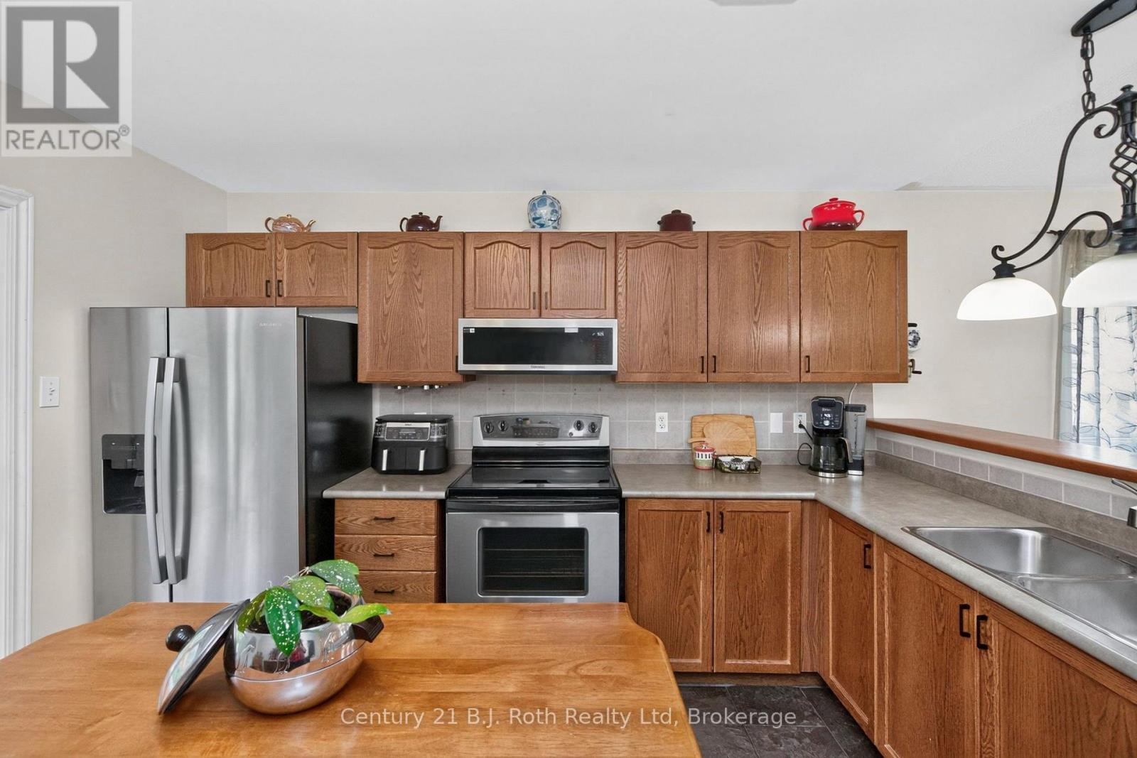 7 Georgias Walk, Tay, Ontario  L0K 2A0 - Photo 12 - S13690406