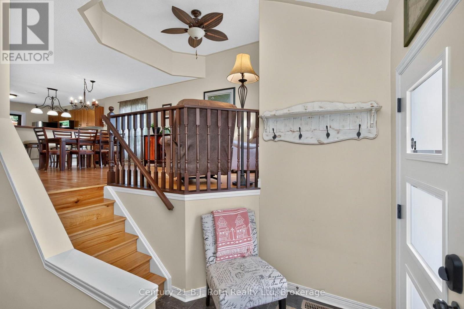 7 Georgias Walk, Tay, Ontario  L0K 2A0 - Photo 4 - S13690406