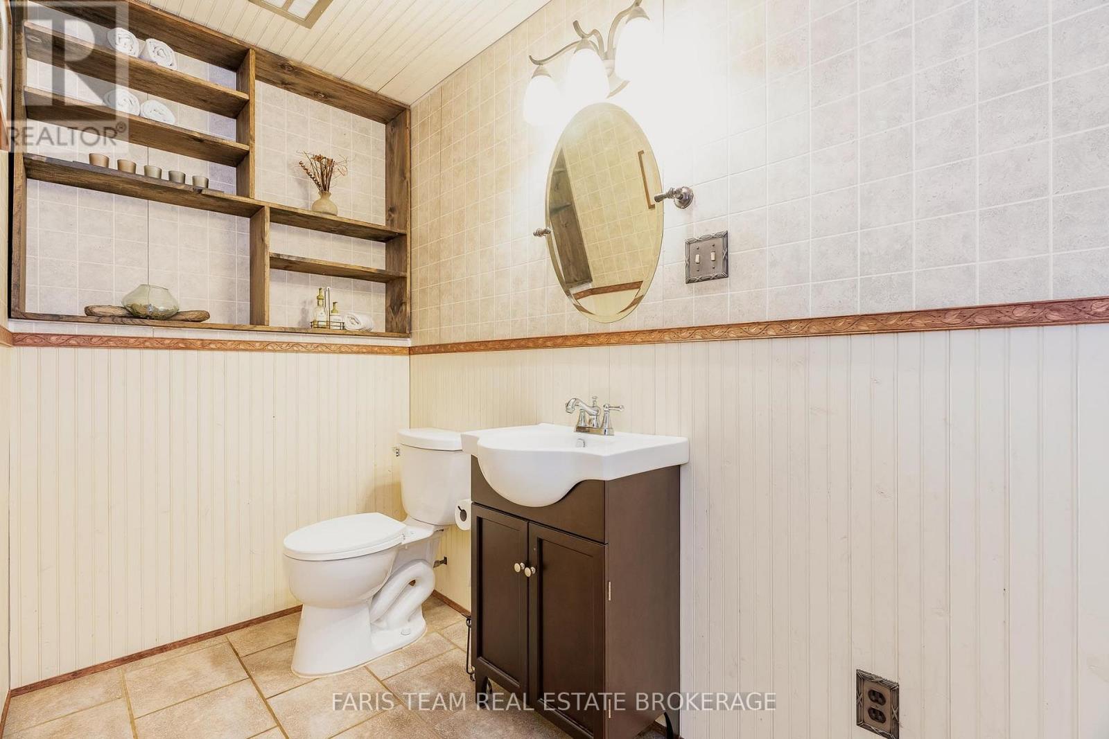 3114 Innisfil Beach Road, Innisfil, Ontario L9S 4C7 - Photo 29 - N13690402
