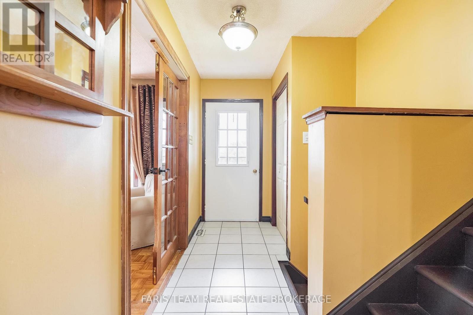 3114 Innisfil Beach Road, Innisfil, Ontario L9S 4C7 - Photo 6 - N13690402