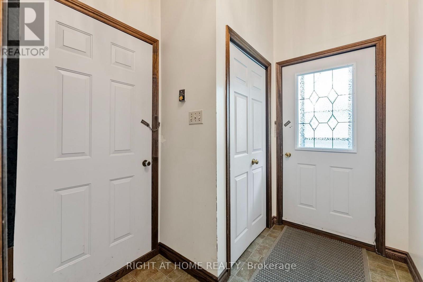 3500 Baldwick Lane, Springwater, Ontario  L0M 1T2 - Photo 4 - S13690358