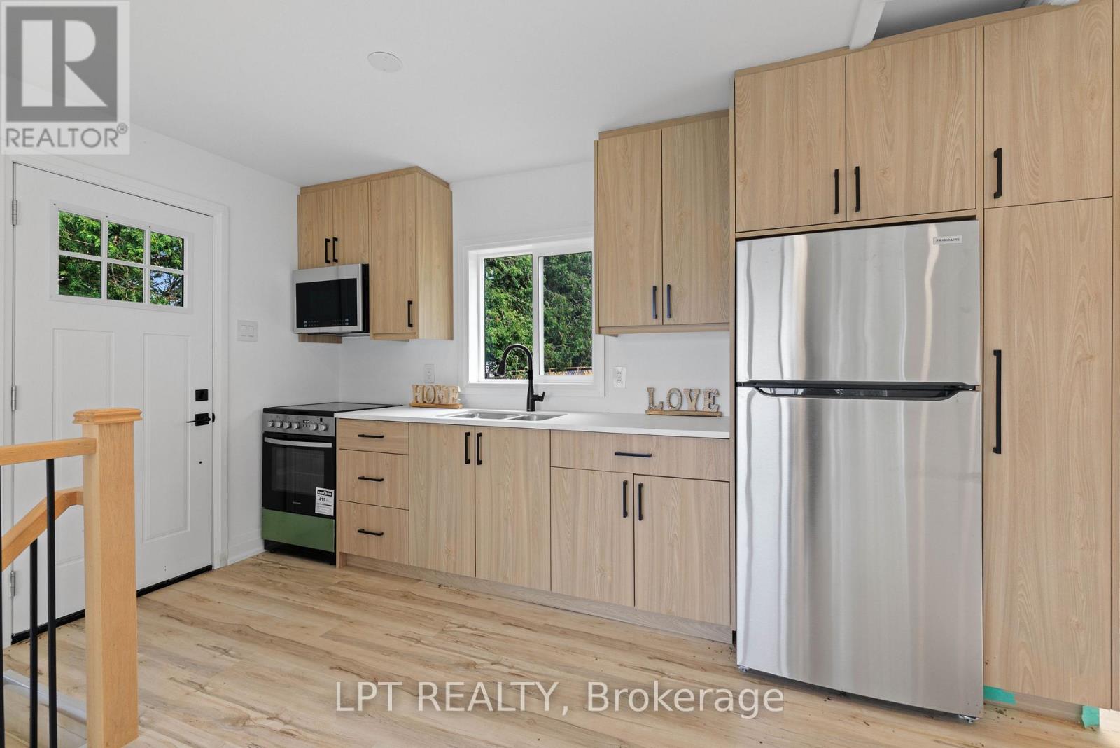 47 Moon Point Drive, Oro-Medonte, Ontario  L3V 0R8 - Photo 7 - S13690360