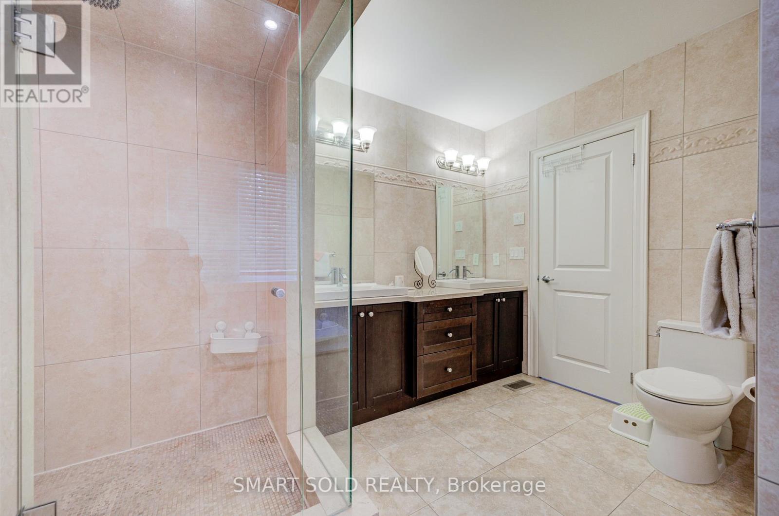 6 Brill Crescent, Toronto, Ontario M2R 2X3 - Photo 26 - C13690052