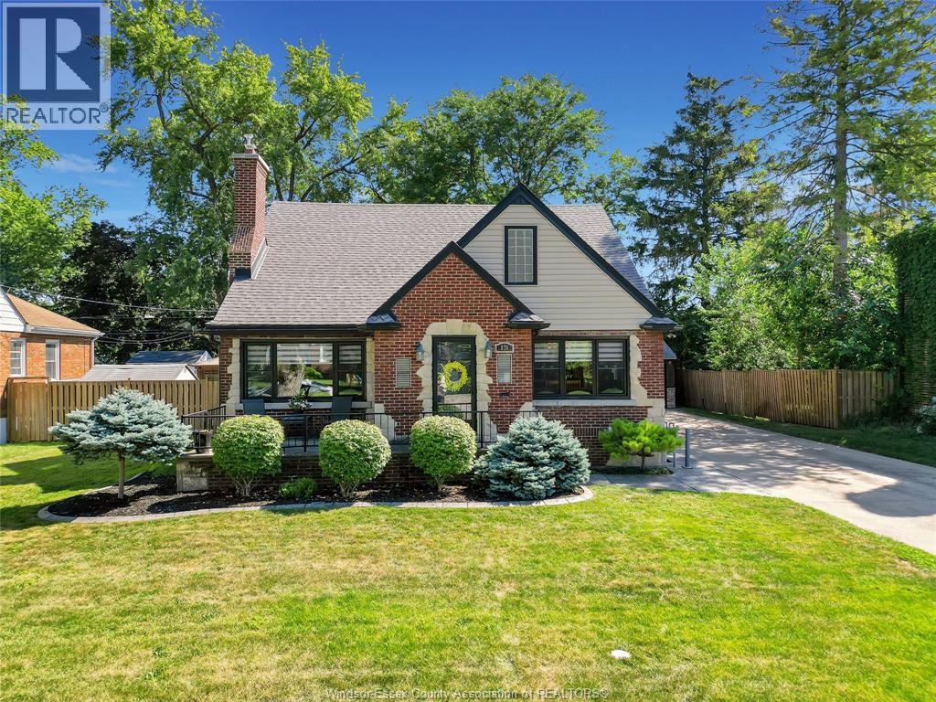 876 Belle Isle View Boulevard, Windsor, Ontario  N8S 3G3 - Photo 2 - 26020215