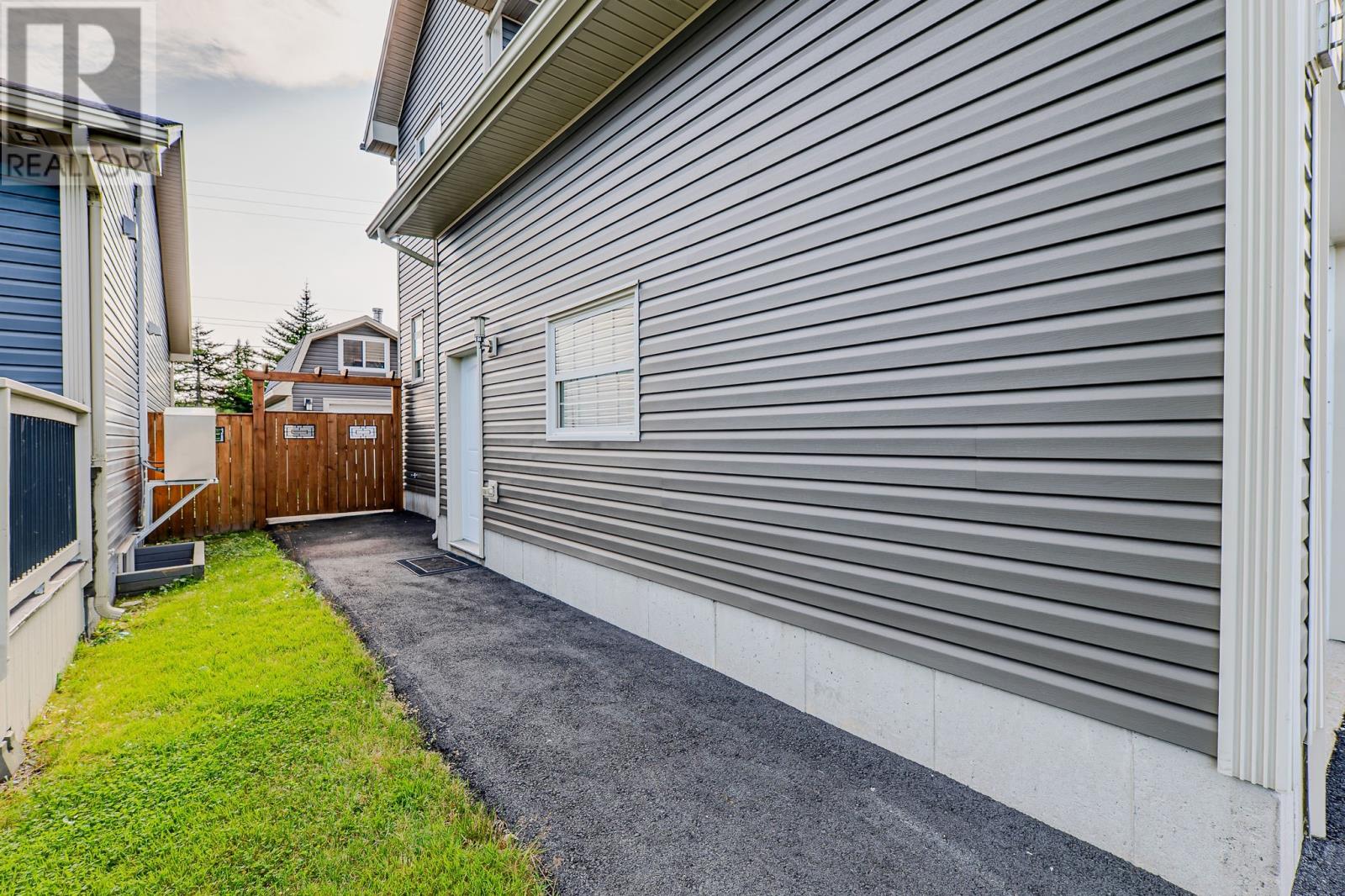 28 Kenai Crescent, St. John's — photo 8