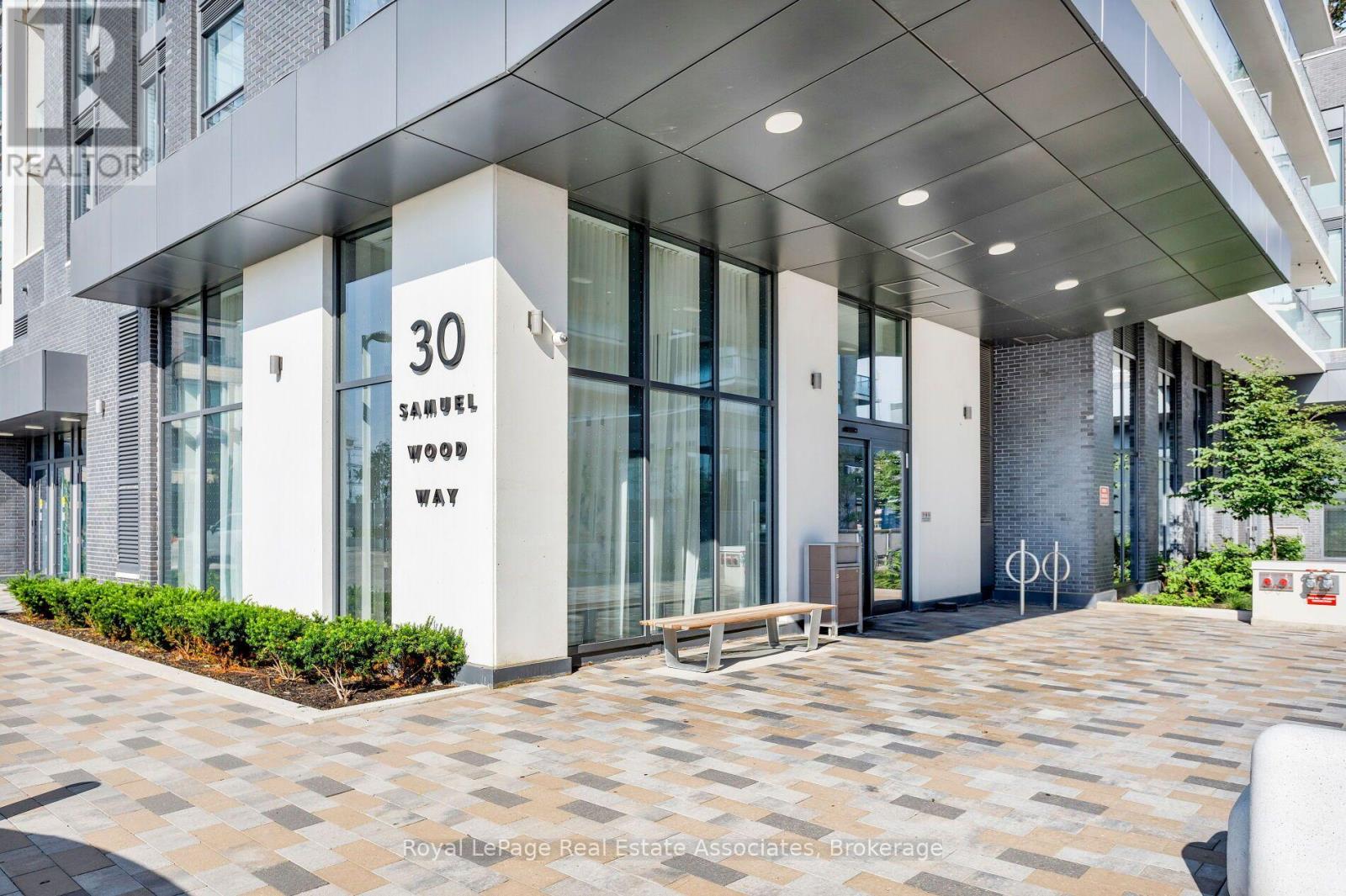 602 - 30 Samuel Wood Way, Toronto (Islington-City Centre West), Ontario  M9B 0C9 - Photo 2 - W13690370