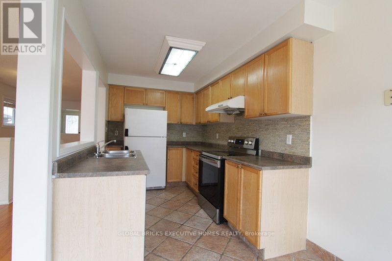 3384 Snowball Road, Mississauga, Ontario  L5N 7M6 - Photo 10 - W13690374