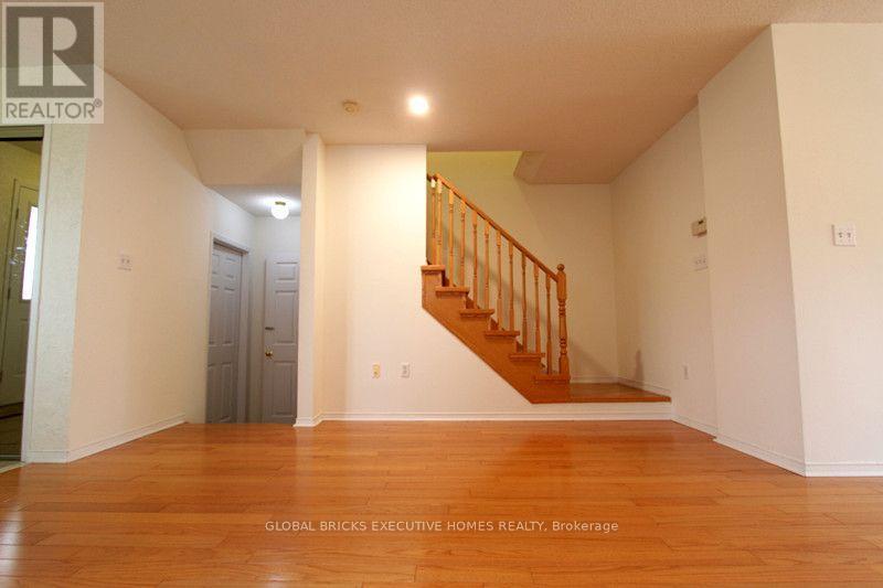 3384 Snowball Road, Mississauga, Ontario  L5N 7M6 - Photo 5 - W13690374