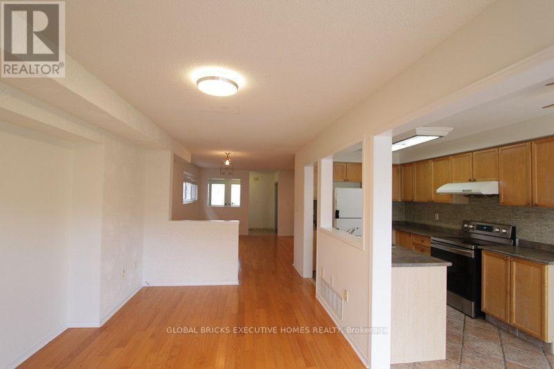 3384 Snowball Road, Mississauga, Ontario  L5N 7M6 - Photo 9 - W13690374