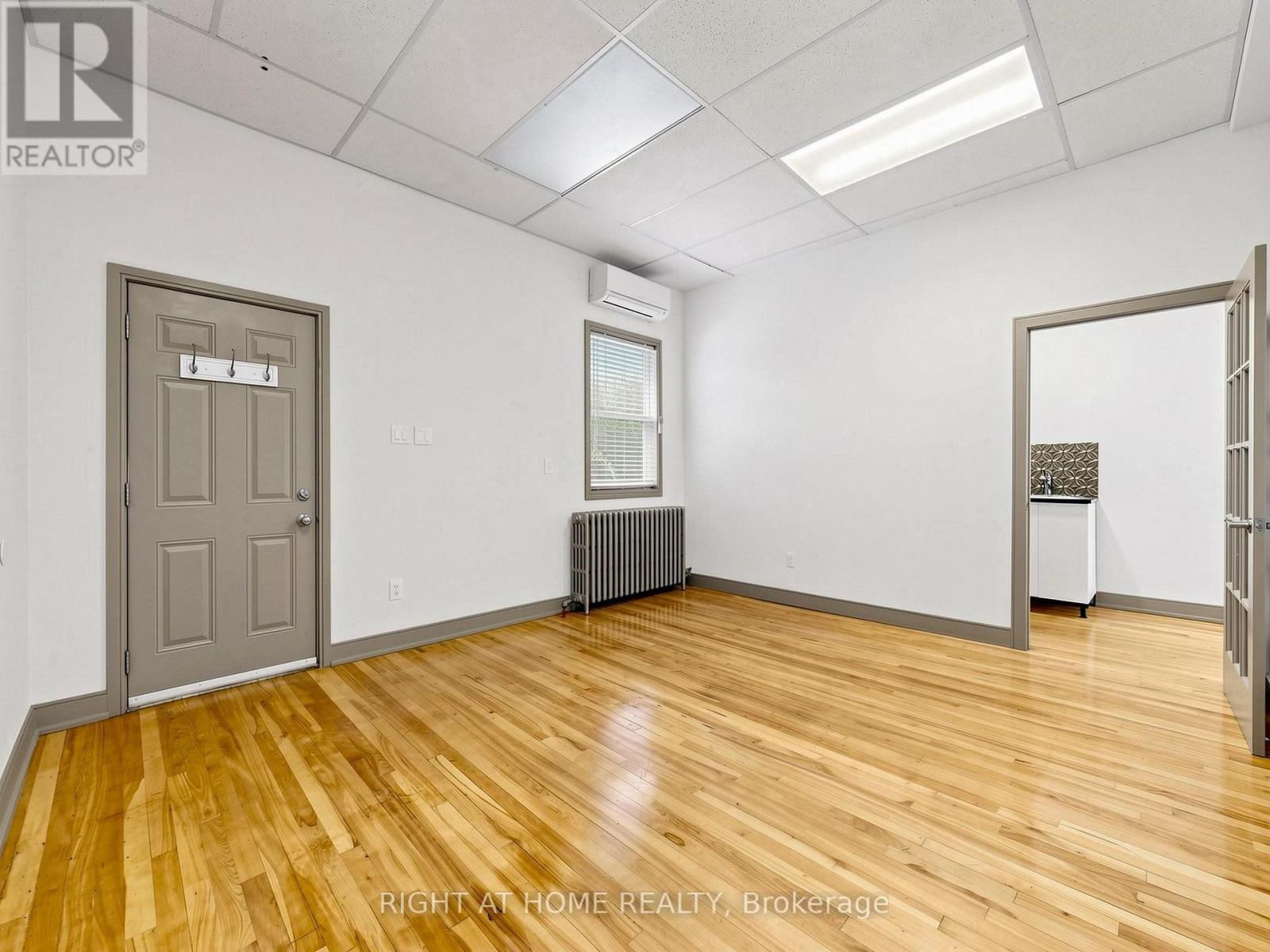 701 The Queensway Avenue, Toronto, Ontario  M8Y 1L2 - Photo 10 - W13690456