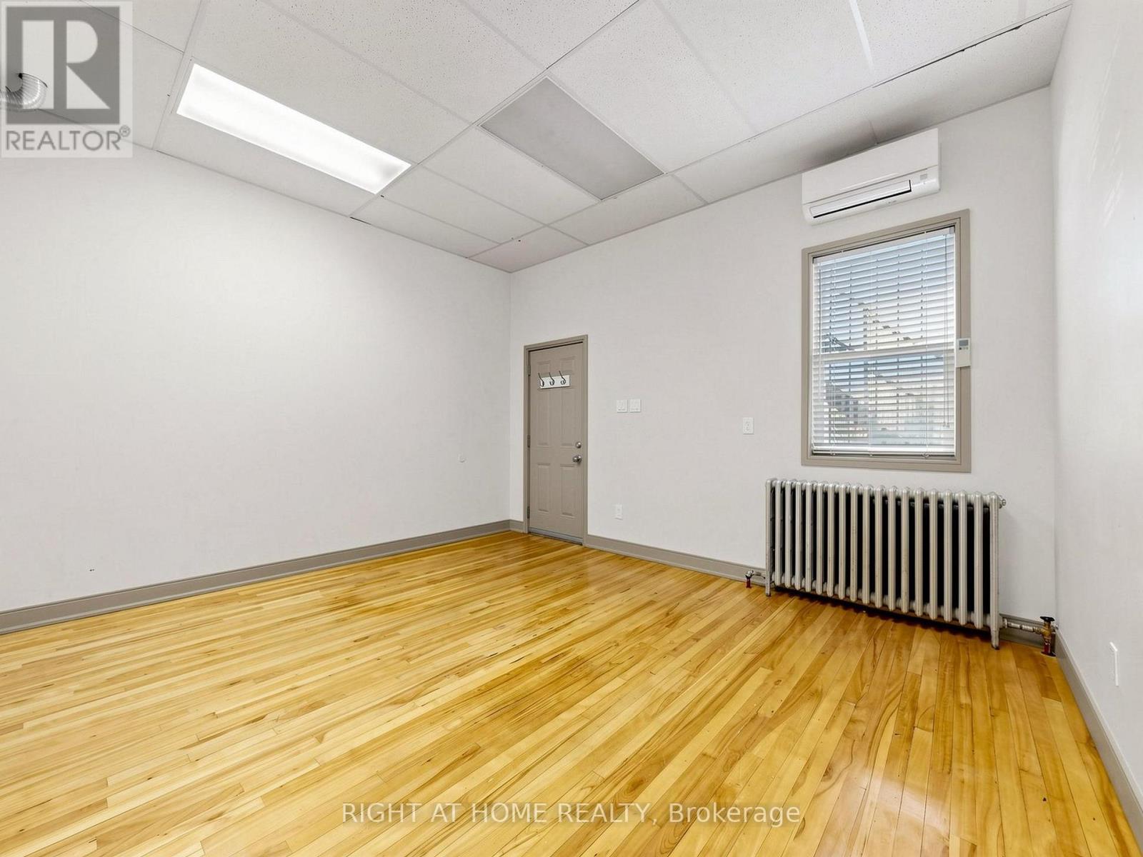 701 The Queensway Avenue, Toronto, Ontario  M8Y 1L2 - Photo 8 - W13690456