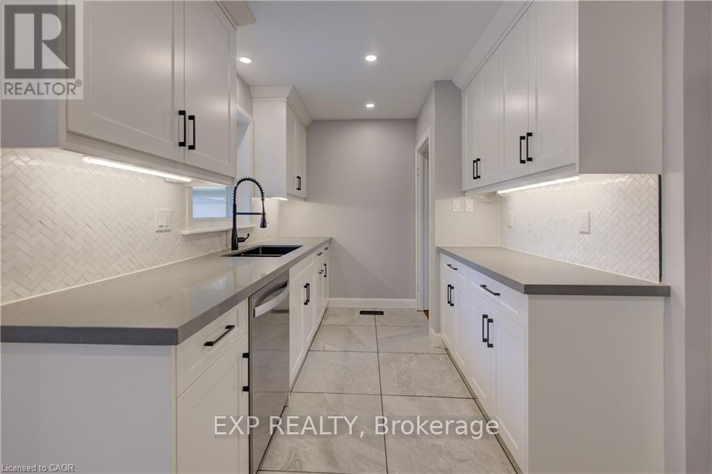 244 Royal Street, Waterloo, Ontario  N2J 2J2 - Photo 12 - X13690372