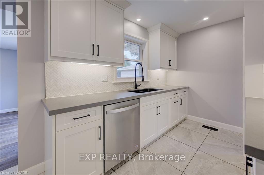 244 Royal Street, Waterloo, Ontario  N2J 2J2 - Photo 13 - X13690372