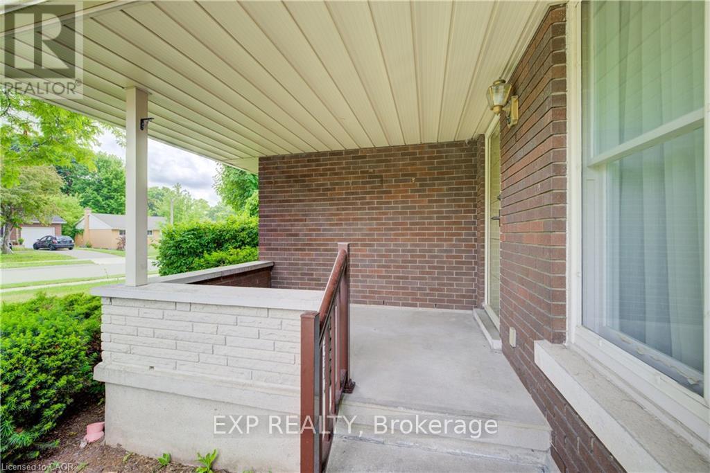 244 Royal Street, Waterloo, Ontario  N2J 2J2 - Photo 4 - X13690372