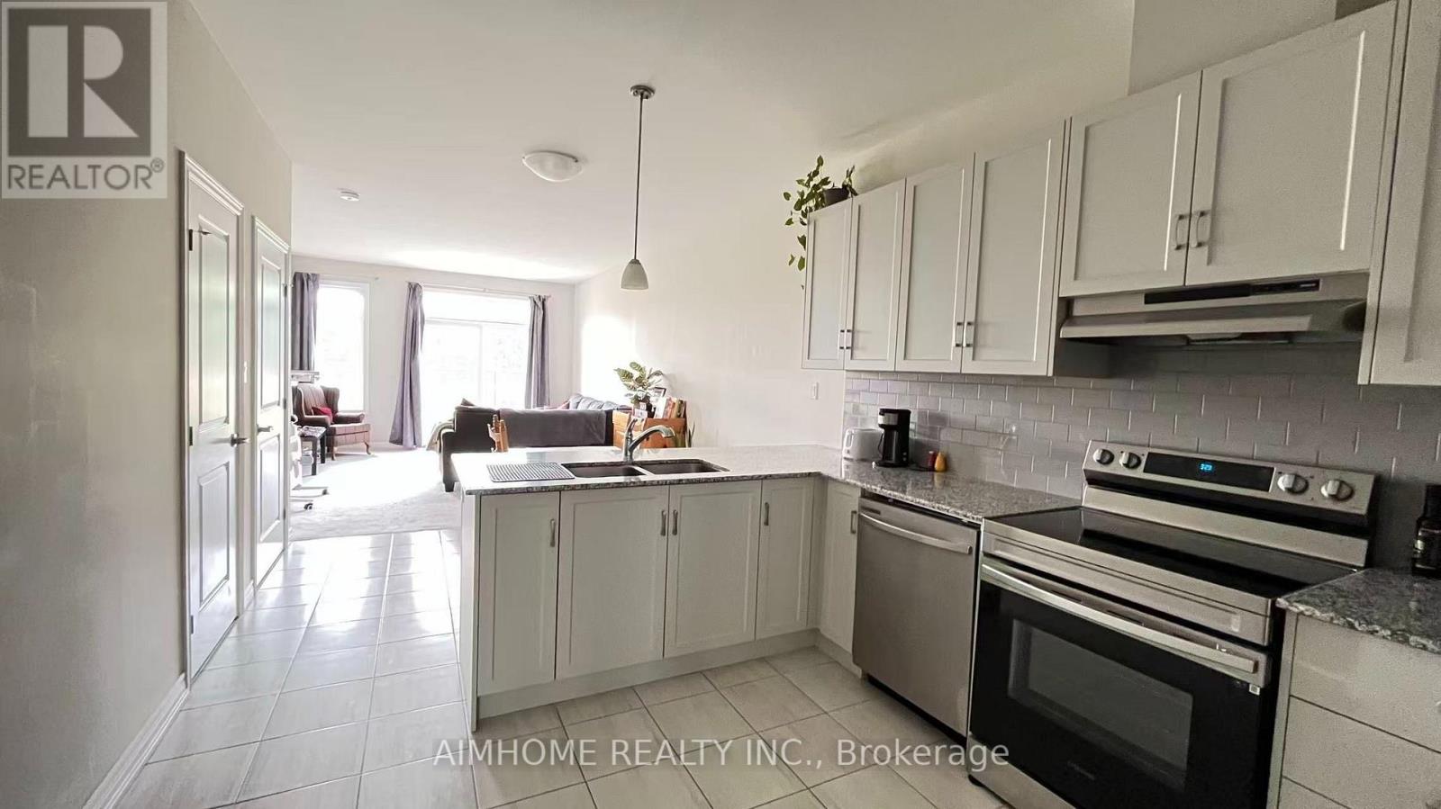24 Noah Common, St. Catharines (Oakdale), Ontario  L2P 0G1 - Photo 3 - X13690446