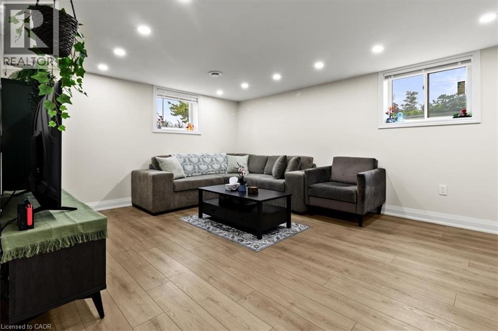 161 Hoover Crescent Unit# Lower, Hamilton, Ontario  L9A 3H2 - Photo 5 - 40856364