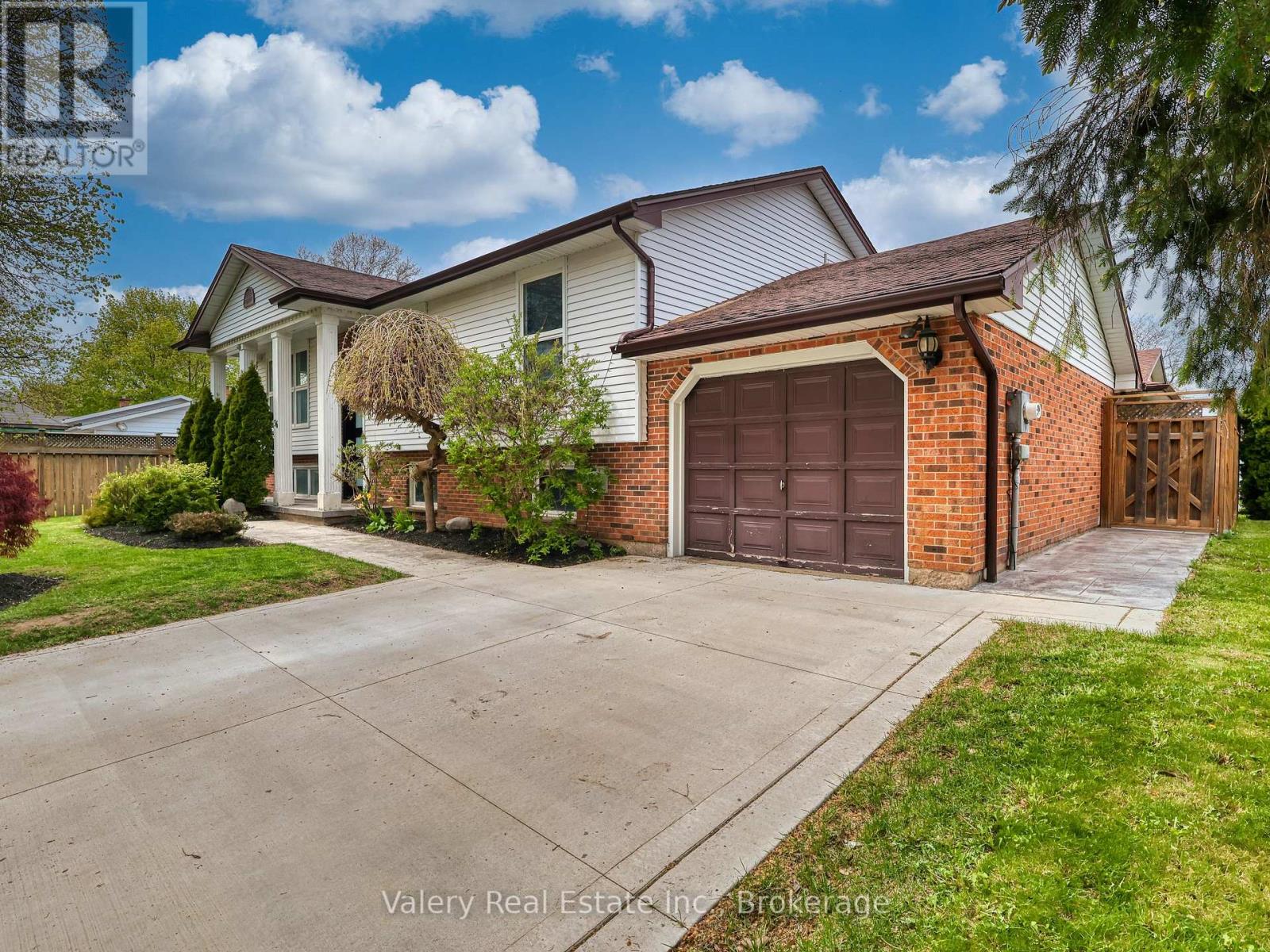 36 Rochelle Drive, St. Catharines, Ontario  L2M 6Y9 - Photo 3 - X13545206