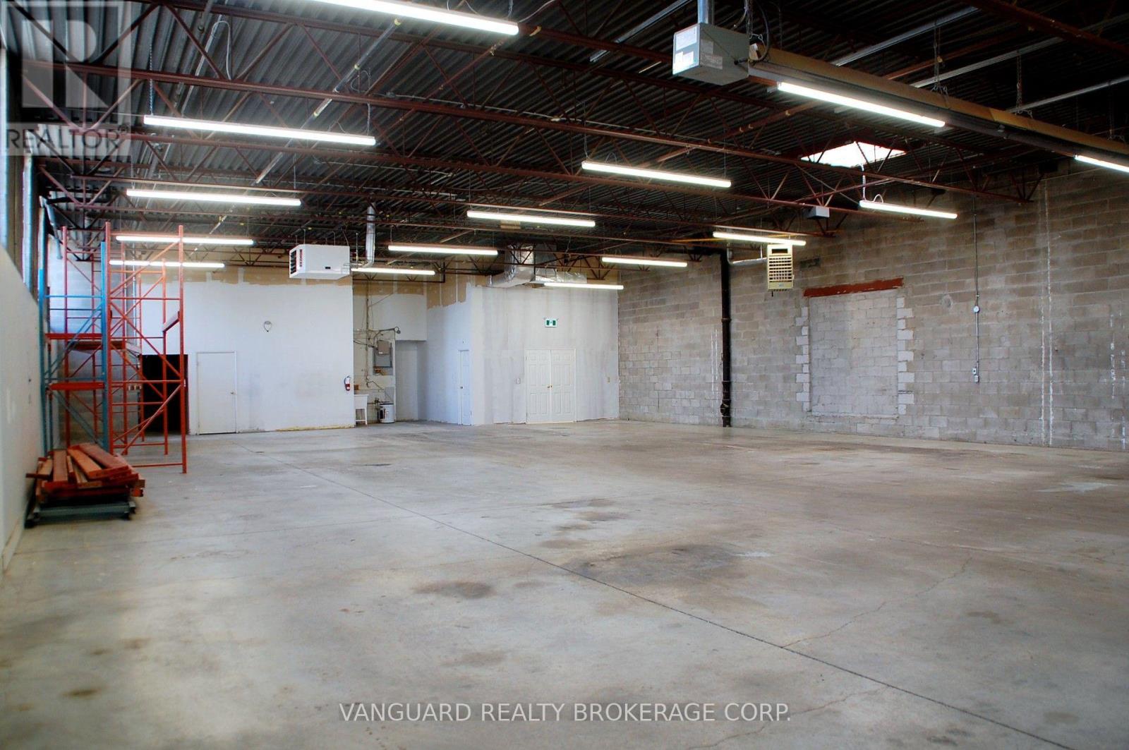 90-92 Martin Ross Avenue, Toronto, Ontario  M3J 2L4 - Photo 38 - W13466898