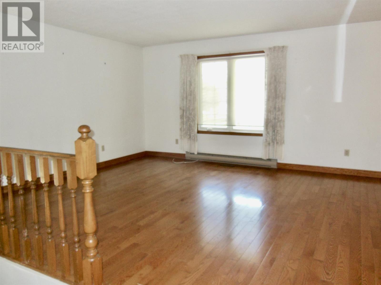 27 Parker Ave, Sault Ste. Marie, Ontario  P6B 1G6 - Photo 10 - SM262171