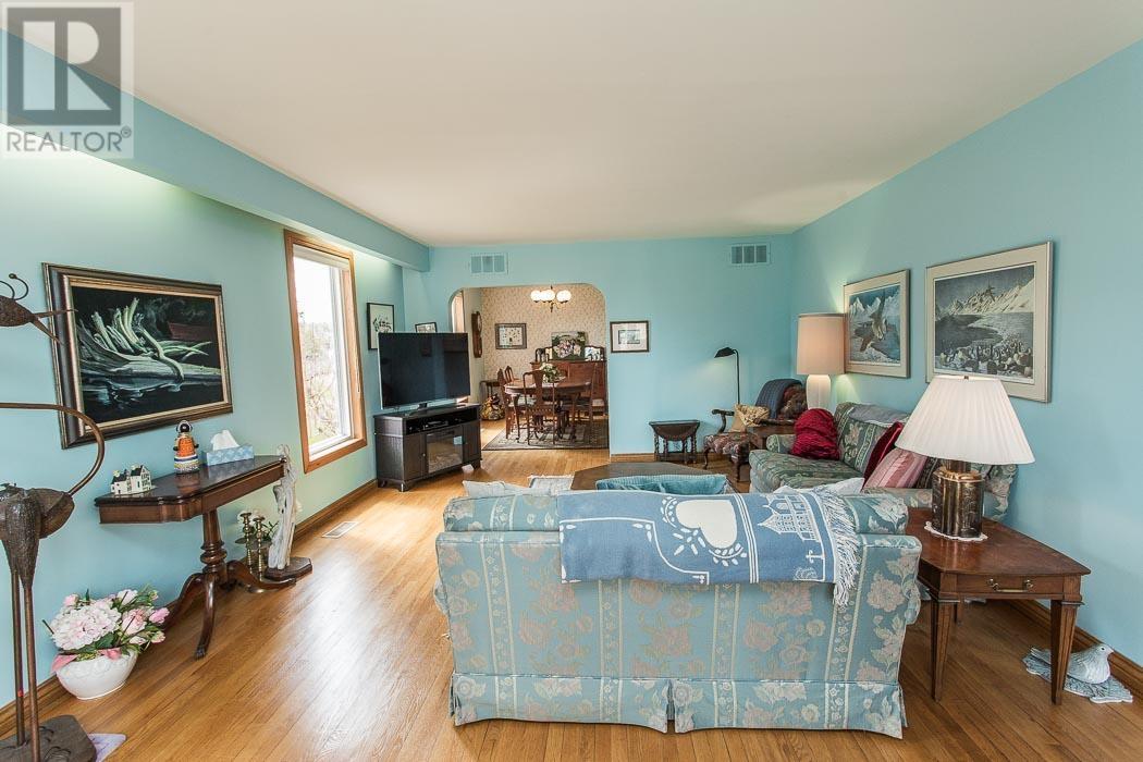 1173 Richards St, St. Joseph Township, Richards Landing, Ontario  P0R 1J0 - Photo 3 - SM262222