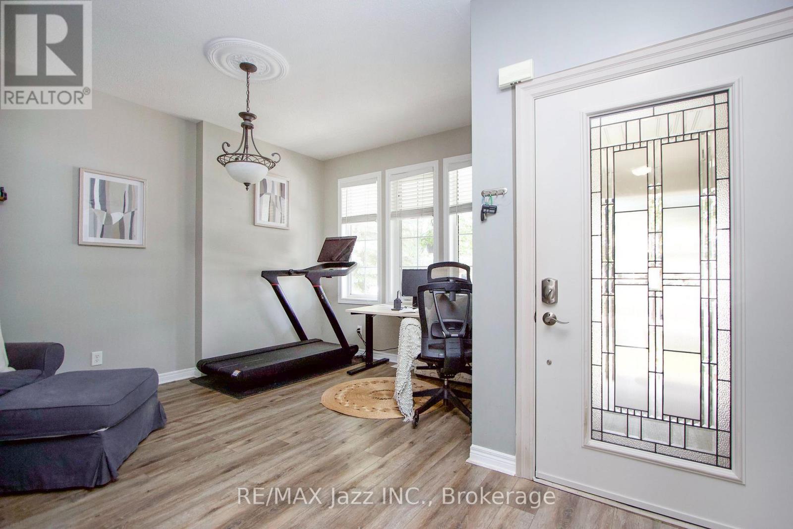 54 Melody Drive, Whitby, Ontario  L1M 1K6 - Photo 4 - E13690466
