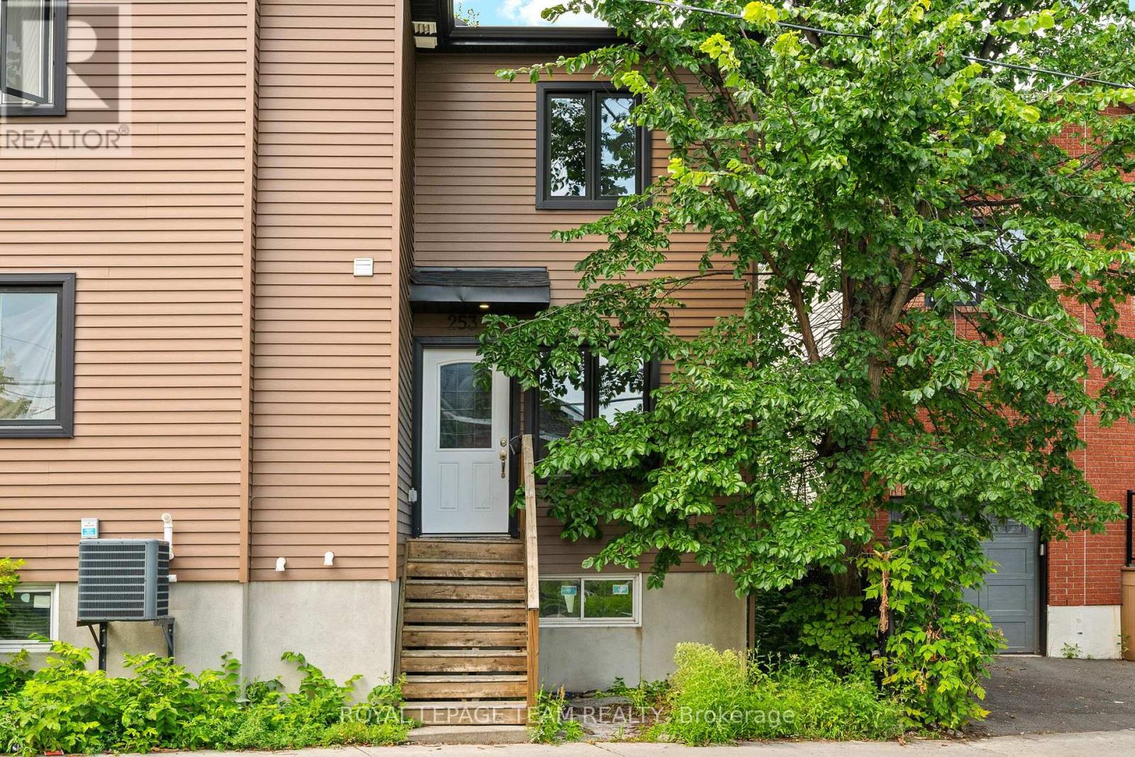 253 DESCHAMPS AVENUE, Ottawa, Ontario