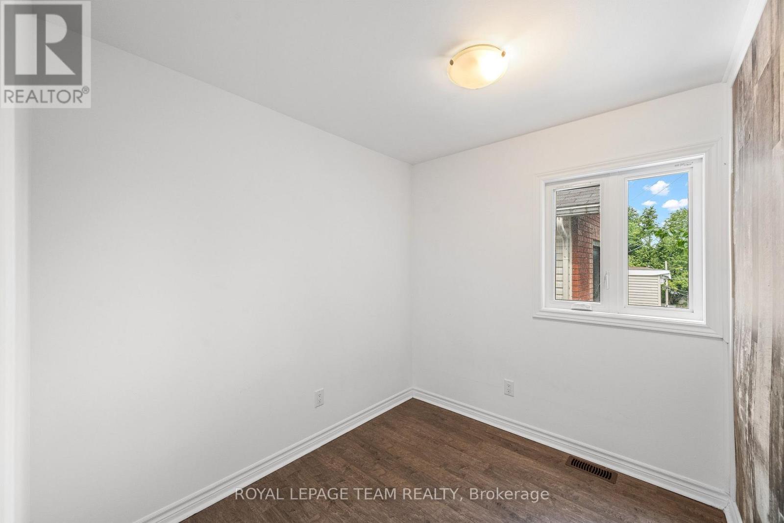 253 Deschamps Avenue, Ottawa, Ontario K1L 5Z2 - Photo 10 - X13690574