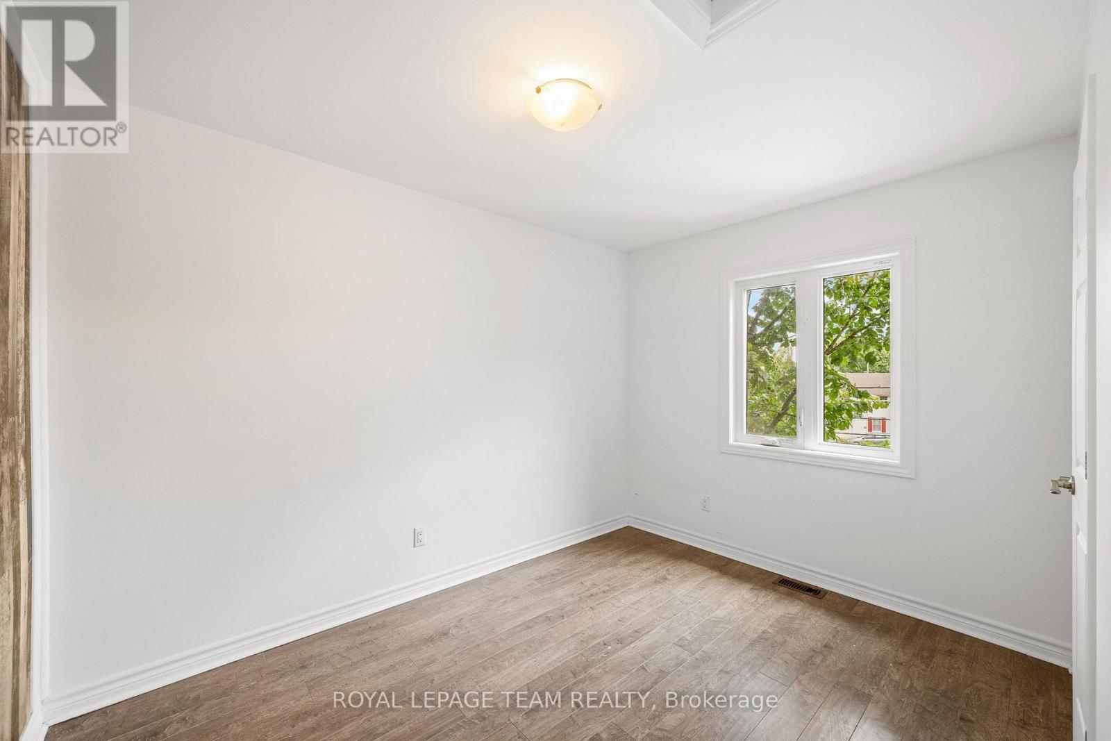 253 Deschamps Avenue, Ottawa, Ontario K1L 5Z2 - Photo 12 - X13690574