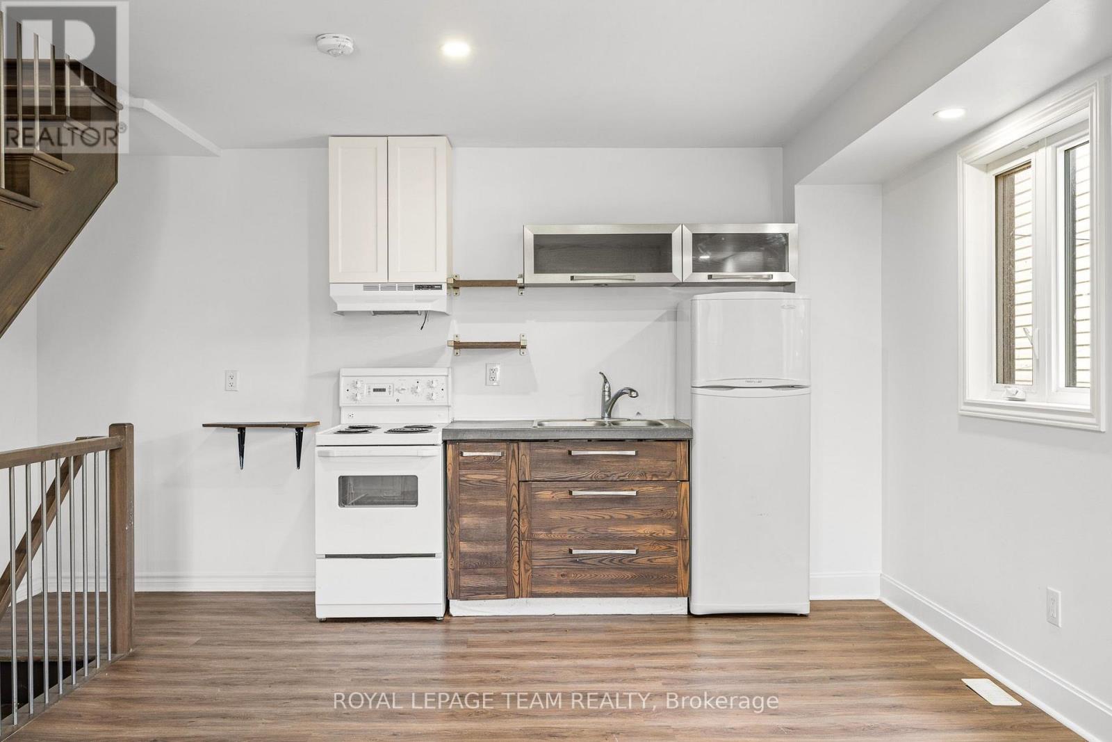253 Deschamps Avenue, Ottawa, Ontario K1L 5Z2 - Photo 5 - X13690574