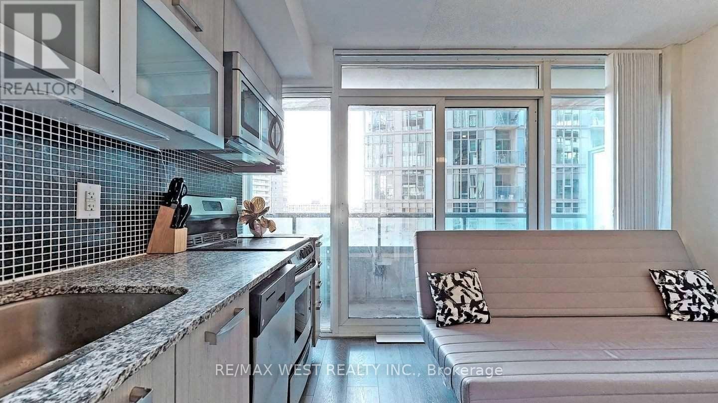 720 - 36 Lisgar Street, Toronto, Ontario  M6J 0C7 - Photo 8 - C13690552