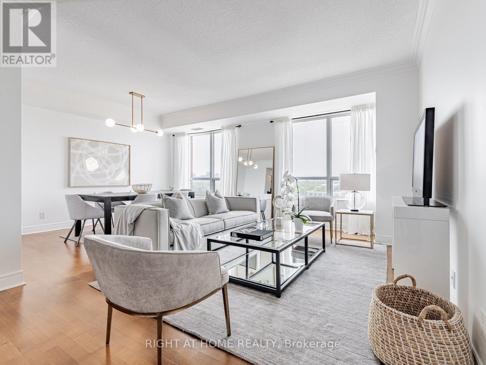 Rg1 - 1 Clairtrell Road, Toronto, Ontario  M2N 7H6 - Photo 3 - C13690576